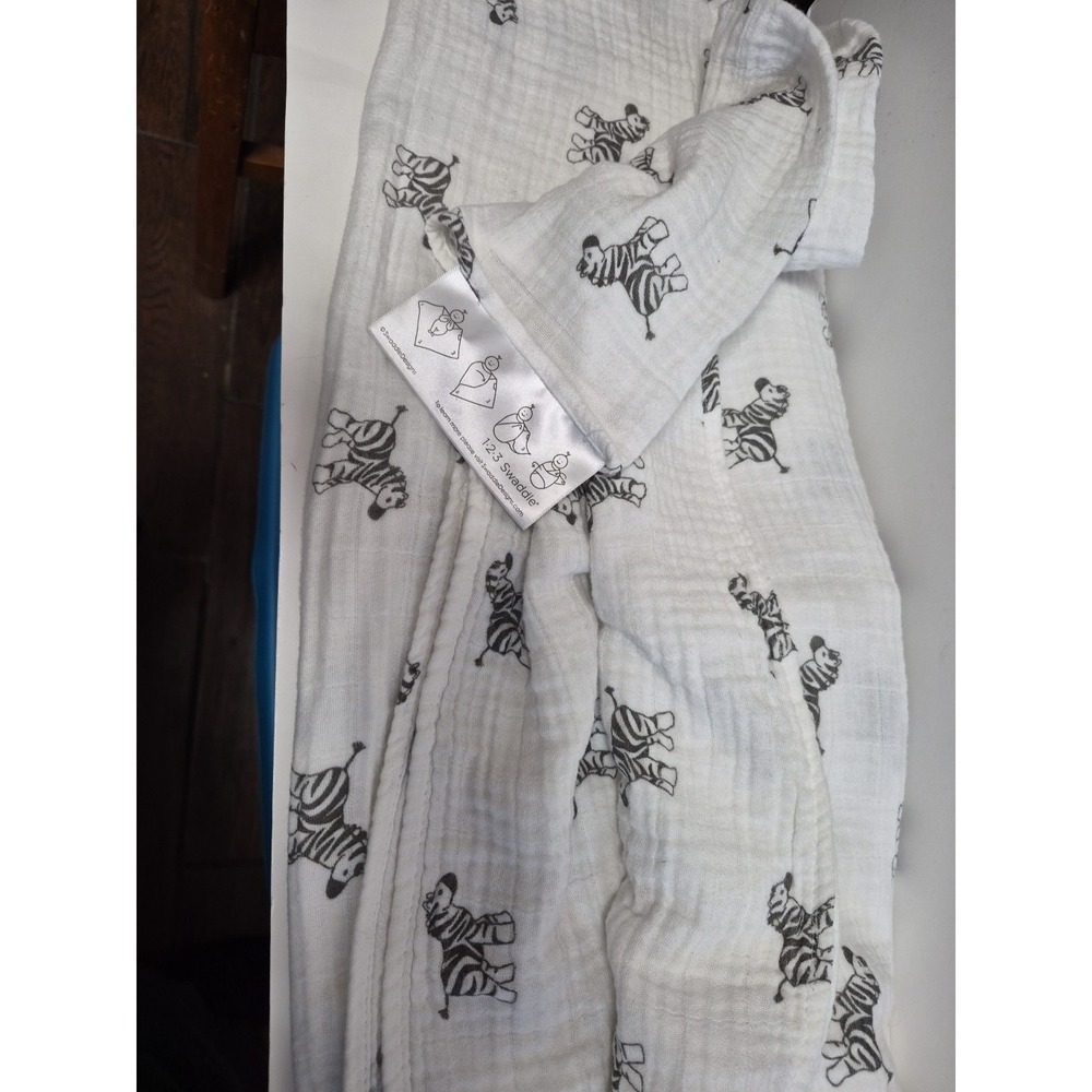 Amazing Baby Zebra Muslin Swaddle Receiving Blanket Lovey Cotton White & Black